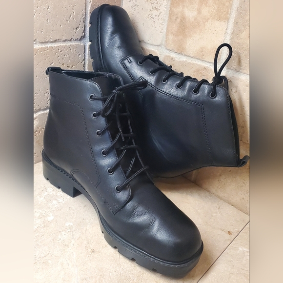 DaNexx Women's 10M Black Leather Lace Up Combat, Biker, Goth Ankle Boots NWOT - Picture 10 of 10